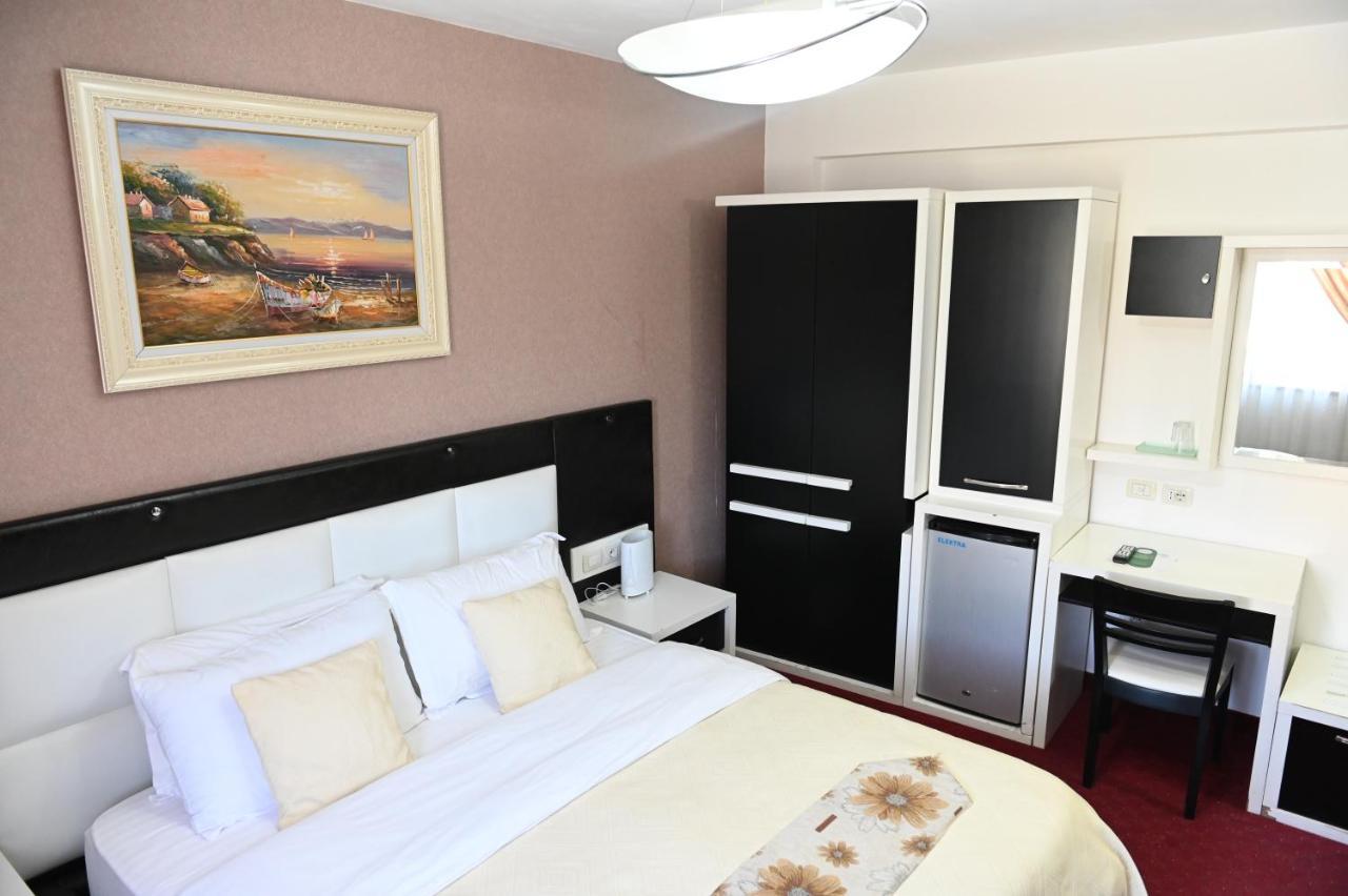 Lezhë Hotel Liss מראה חיצוני תמונה
