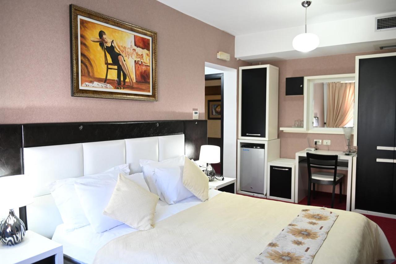 Lezhë Hotel Liss מראה חיצוני תמונה
