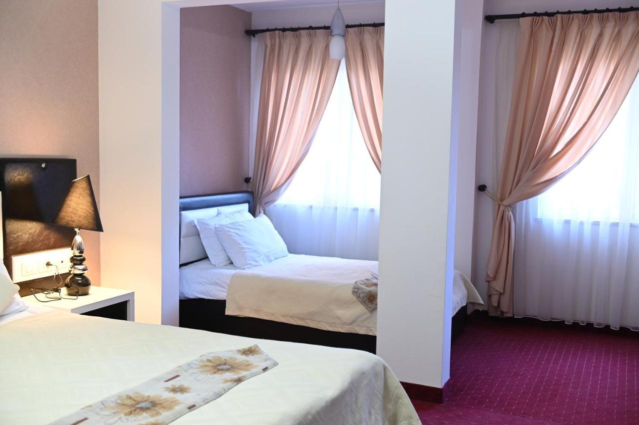 Lezhë Hotel Liss מראה חיצוני תמונה